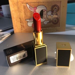 Tom Ford lipsticks 16 scarlet rouge
